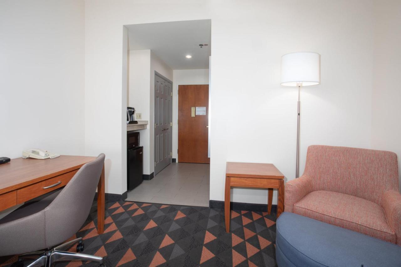 Holiday Inn & Suites Goodyear - West Phoenix Area By Ihg Ngoại thất bức ảnh