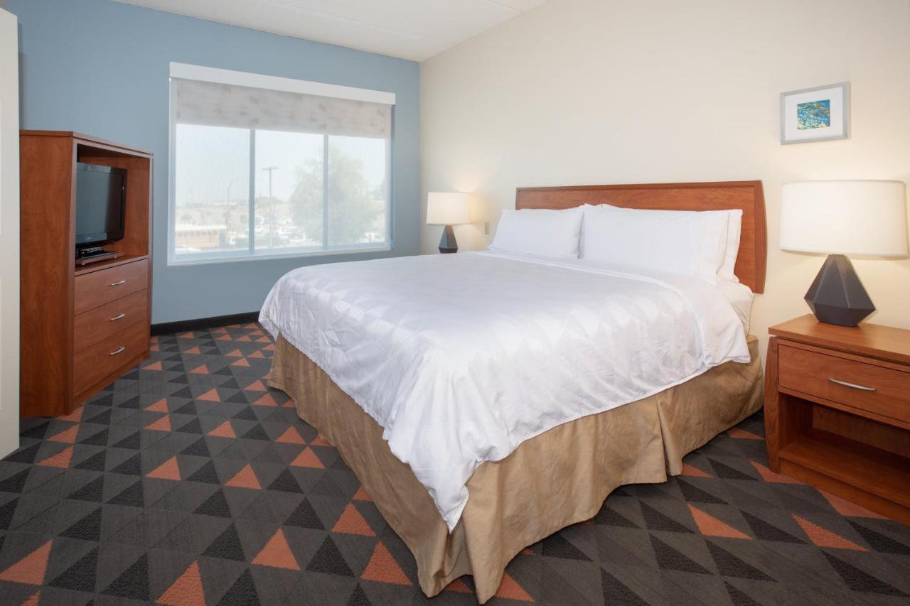 Holiday Inn & Suites Goodyear - West Phoenix Area By Ihg Ngoại thất bức ảnh