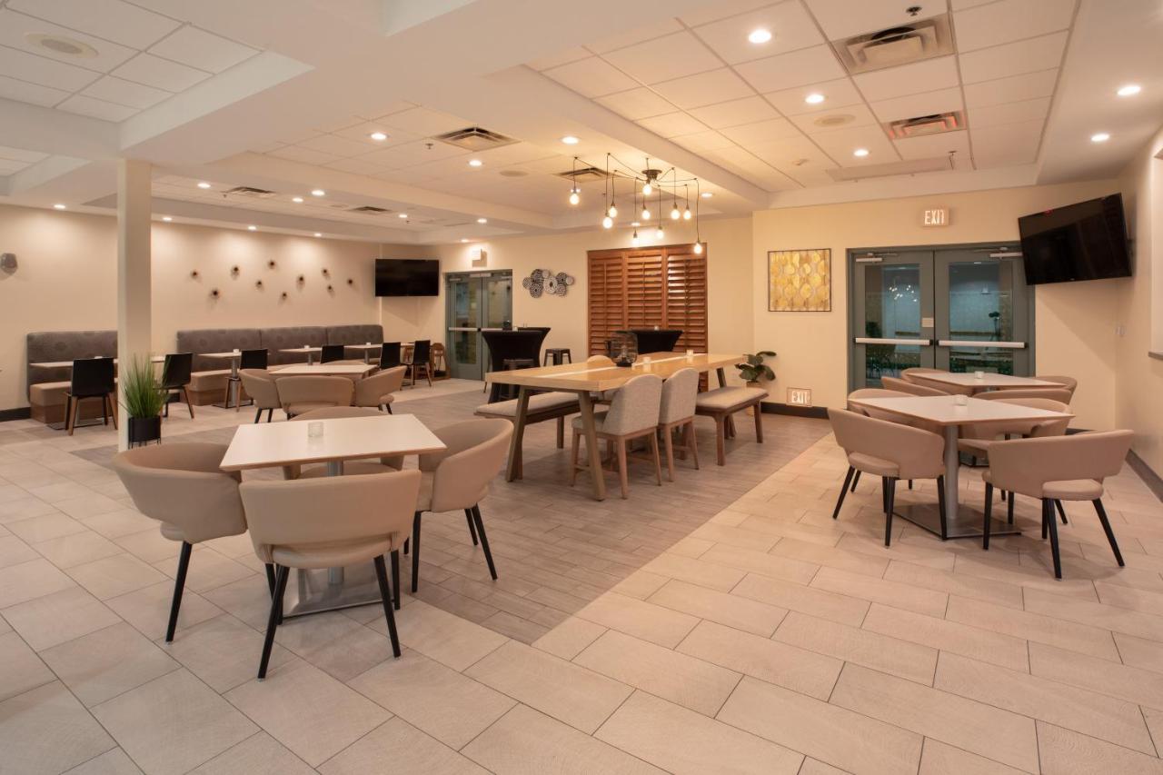 Holiday Inn & Suites Goodyear - West Phoenix Area By Ihg Ngoại thất bức ảnh