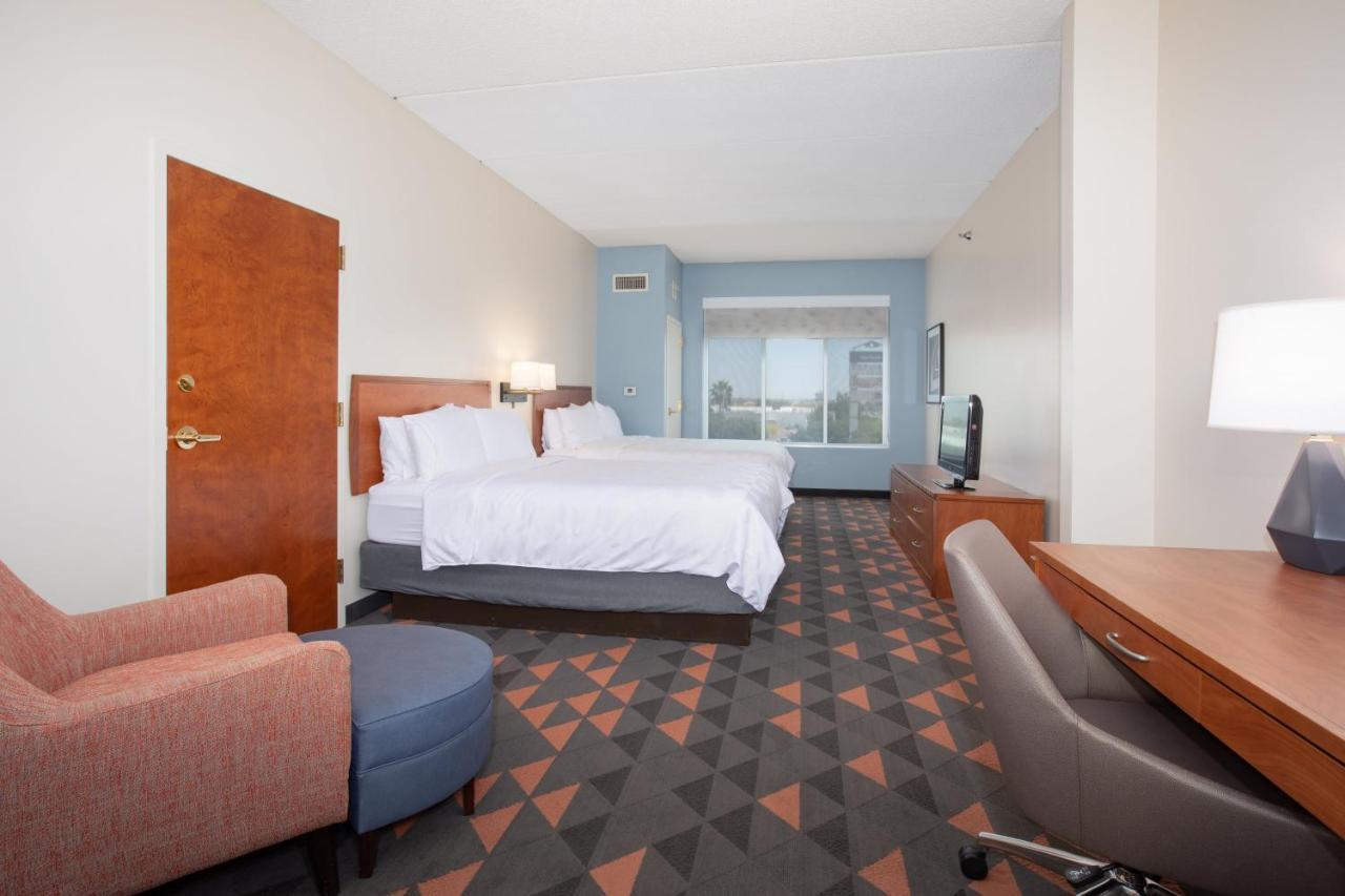 Holiday Inn & Suites Goodyear - West Phoenix Area By Ihg Ngoại thất bức ảnh