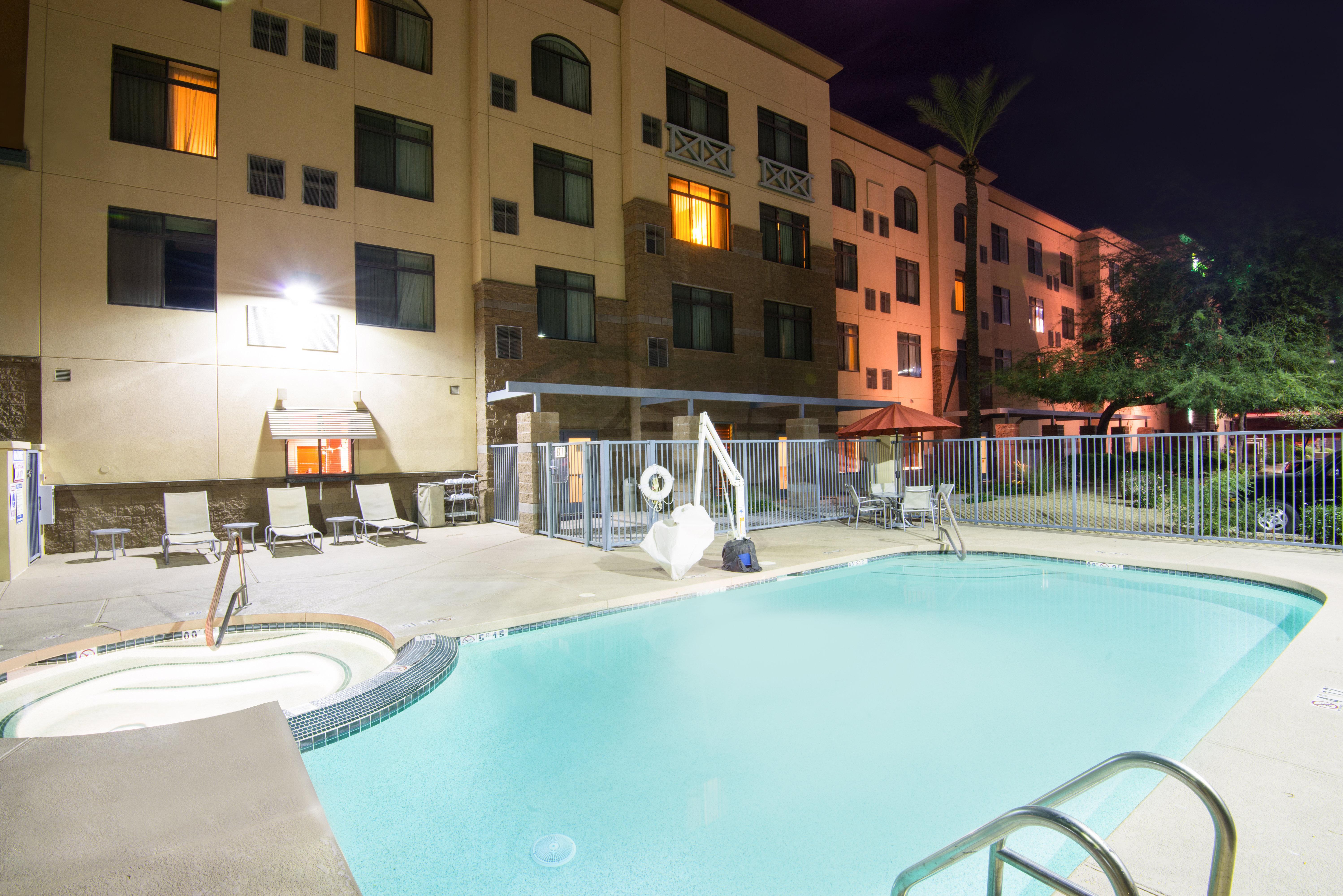 Holiday Inn & Suites Goodyear - West Phoenix Area By Ihg Ngoại thất bức ảnh