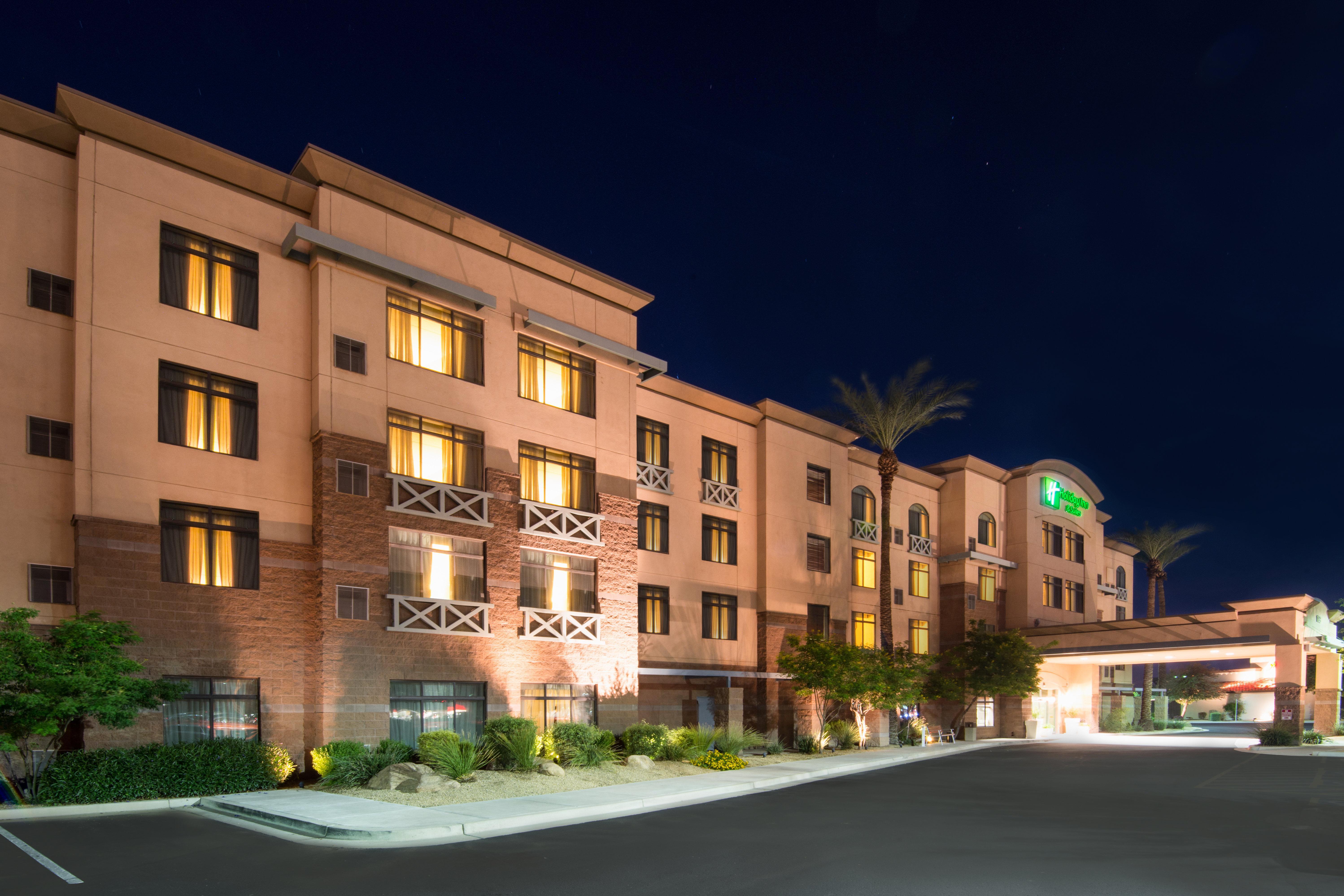 Holiday Inn & Suites Goodyear - West Phoenix Area By Ihg Ngoại thất bức ảnh