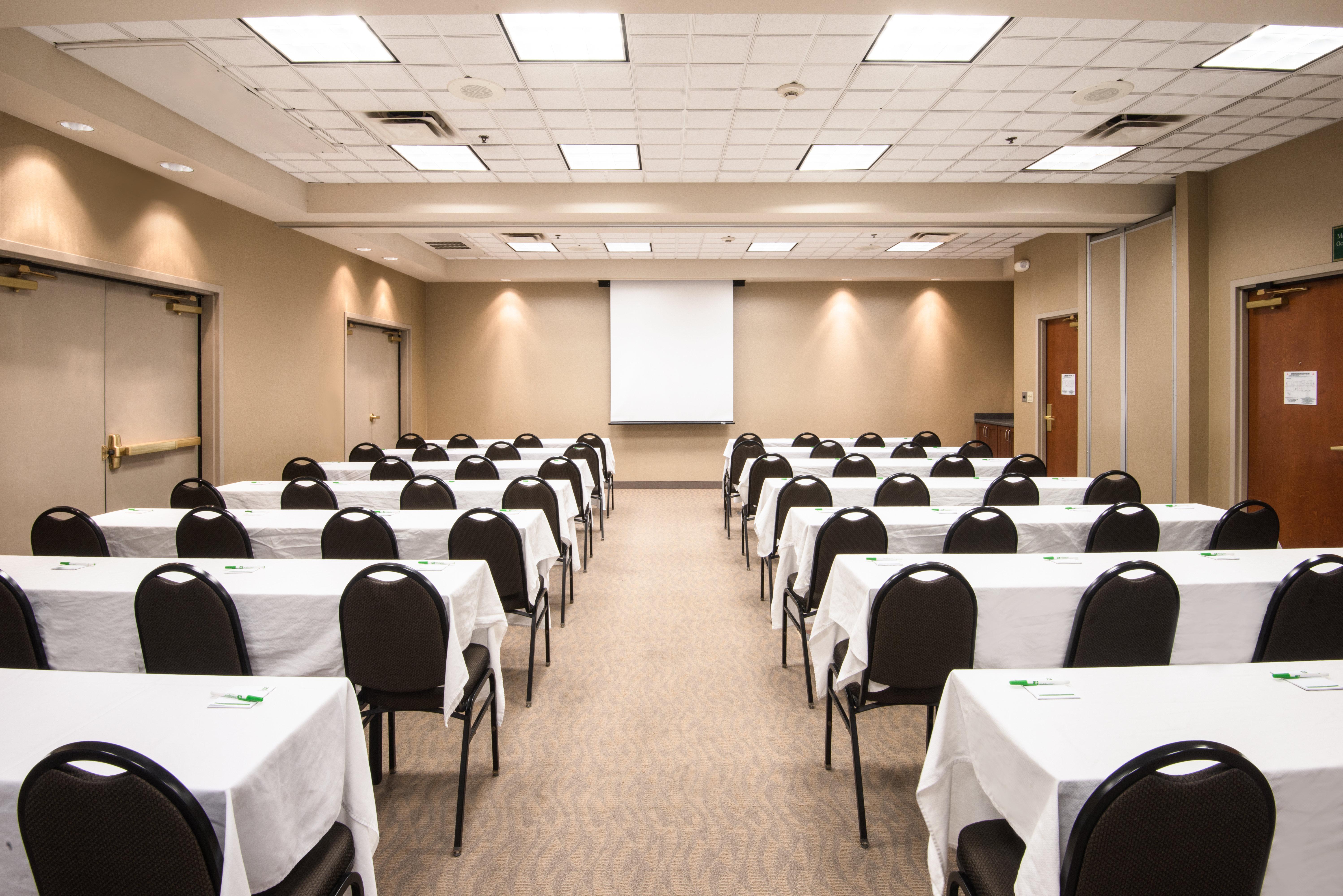 Holiday Inn & Suites Goodyear - West Phoenix Area By Ihg Ngoại thất bức ảnh