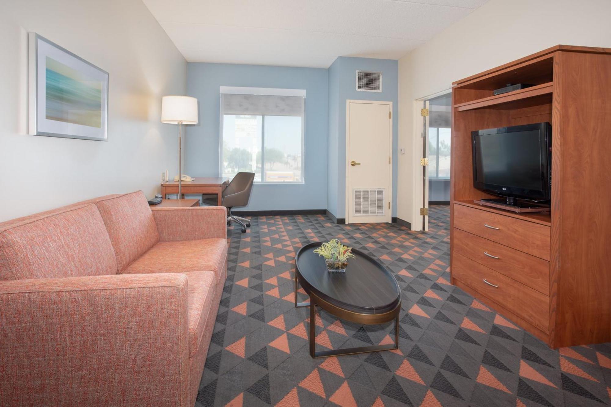 Holiday Inn & Suites Goodyear - West Phoenix Area By Ihg Ngoại thất bức ảnh